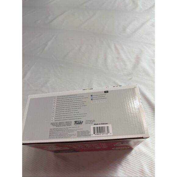 Funko Pop! DC Heroes Suicide Squad The Joker & Harley Quinn 2 Pack Fye Exclusive - Picture 5 of 7